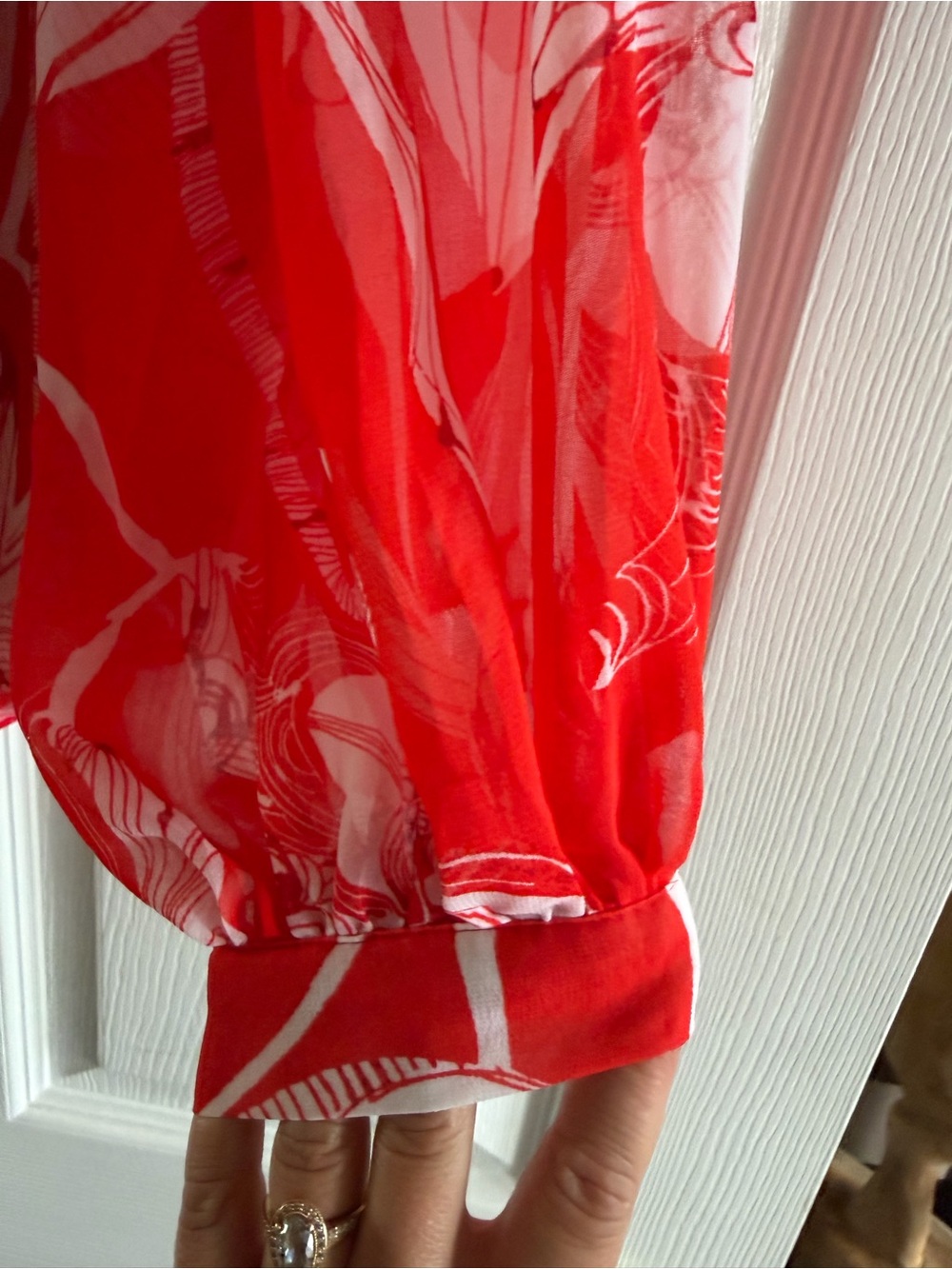 Chico's Red & White Floral V-Neck Balloon Sleeve Blouse - Picture 2 of 4
